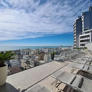 Hotel Hesperia &