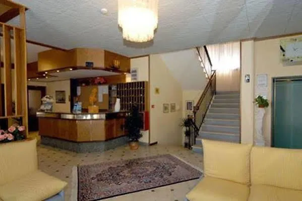 Hotel Umberto Лидо-ди-Езоло 3*,  Италия